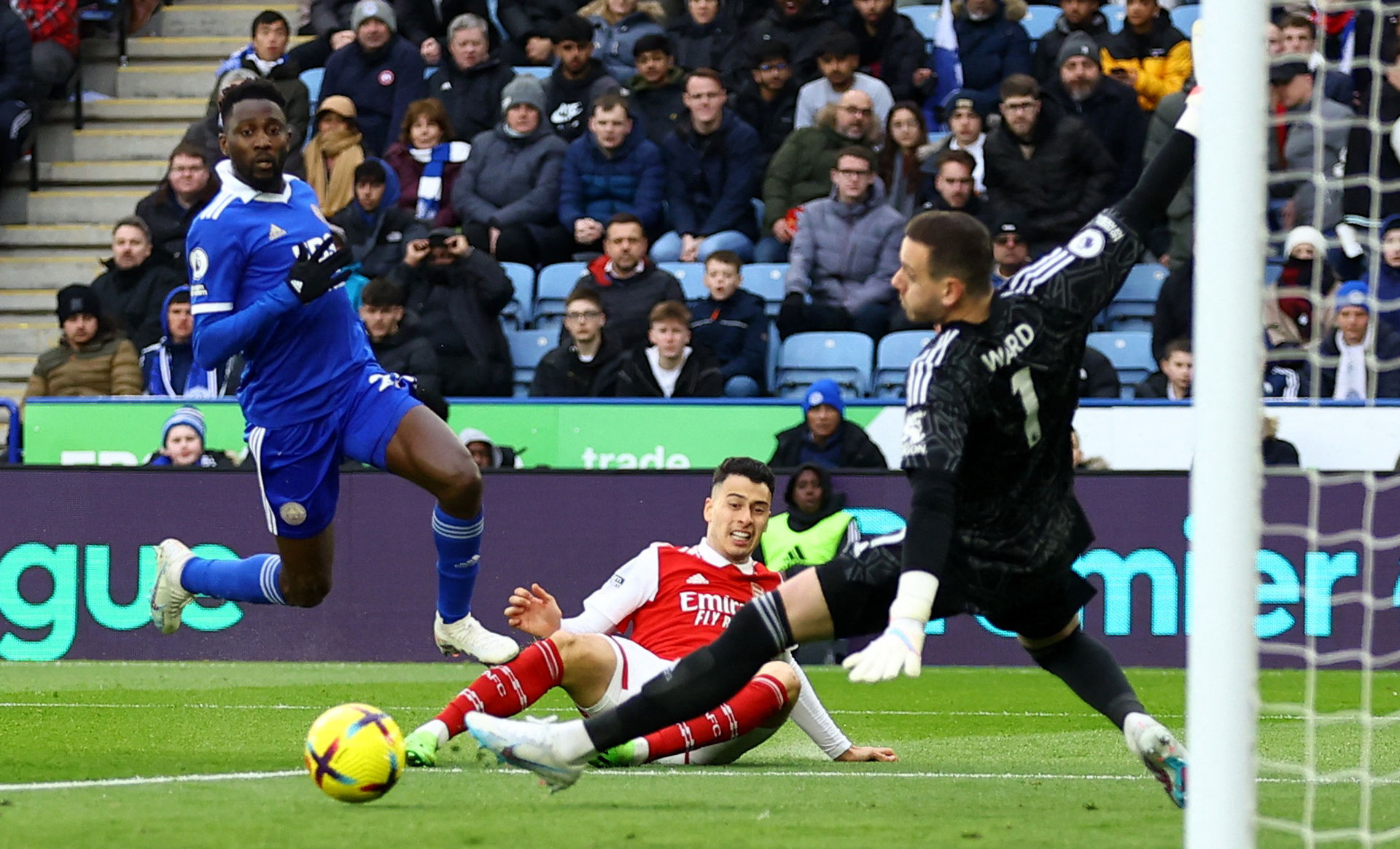 确保球队在 确保球队在